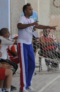 El mentor granmense durante el juego frente a Santiago de Cuba