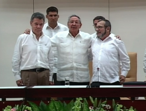 ¡Histórico! Colombia y las FARC logran anhelado acuerdo de paz ¡Histórico! Colombia y las FARC logran anhelado acuerdo de paz