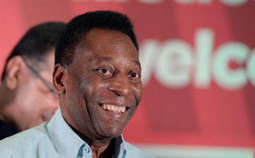Brazilian former footballer Pele attends a press conference in Kolkata on October 12, 2015. The football legend is on a three-day visit to the city. AFP PHOTO / DIBYANGSHU SARKAR | DIBYANGSHU SARKAR