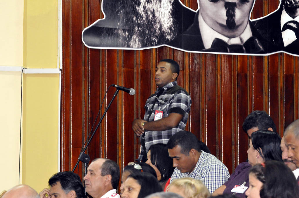 Asamblea del Partido en Granma, Director de Acopio