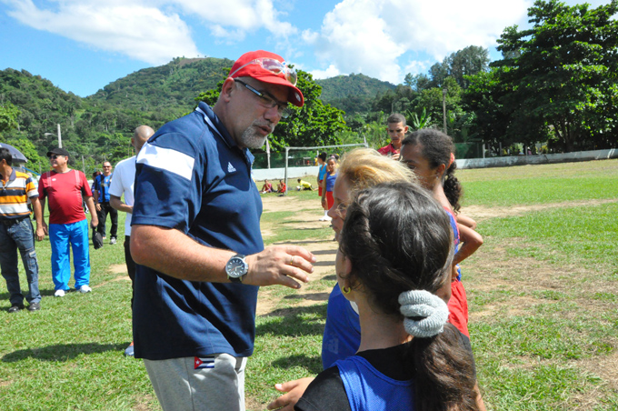 El presidente del Inder, Doctor en Ciencias Antonio Eduardo Becali Garrido, recorrió varios municipios en noviembre y pudo constatar todo lo que hace en materia de deportes y actividad física / Foto Rafael Martínez Arias