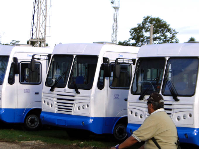 Recibe Granma lote de ómnibus nuevos Recibe Granma lote de ómnibus nuevos