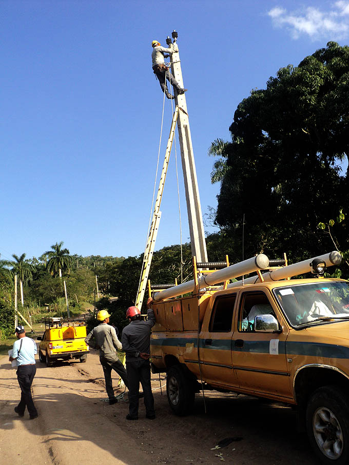 Trabajadores eléctricos, Cuba