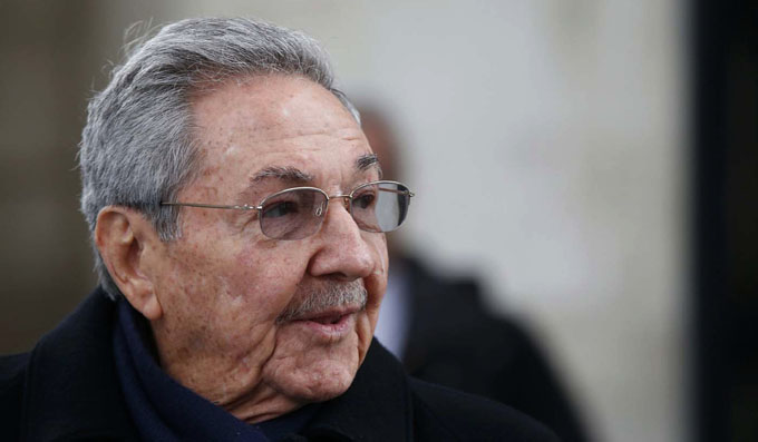 Ratificamos la voluntad de ampliar y diversificar las relaciones bilaterales con Francia en todas sus dimensiones, Raúl Castro Ratificamos la voluntad de ampliar y diversificar las relaciones bilaterales con Francia en todas sus dimensiones, Raúl Castro