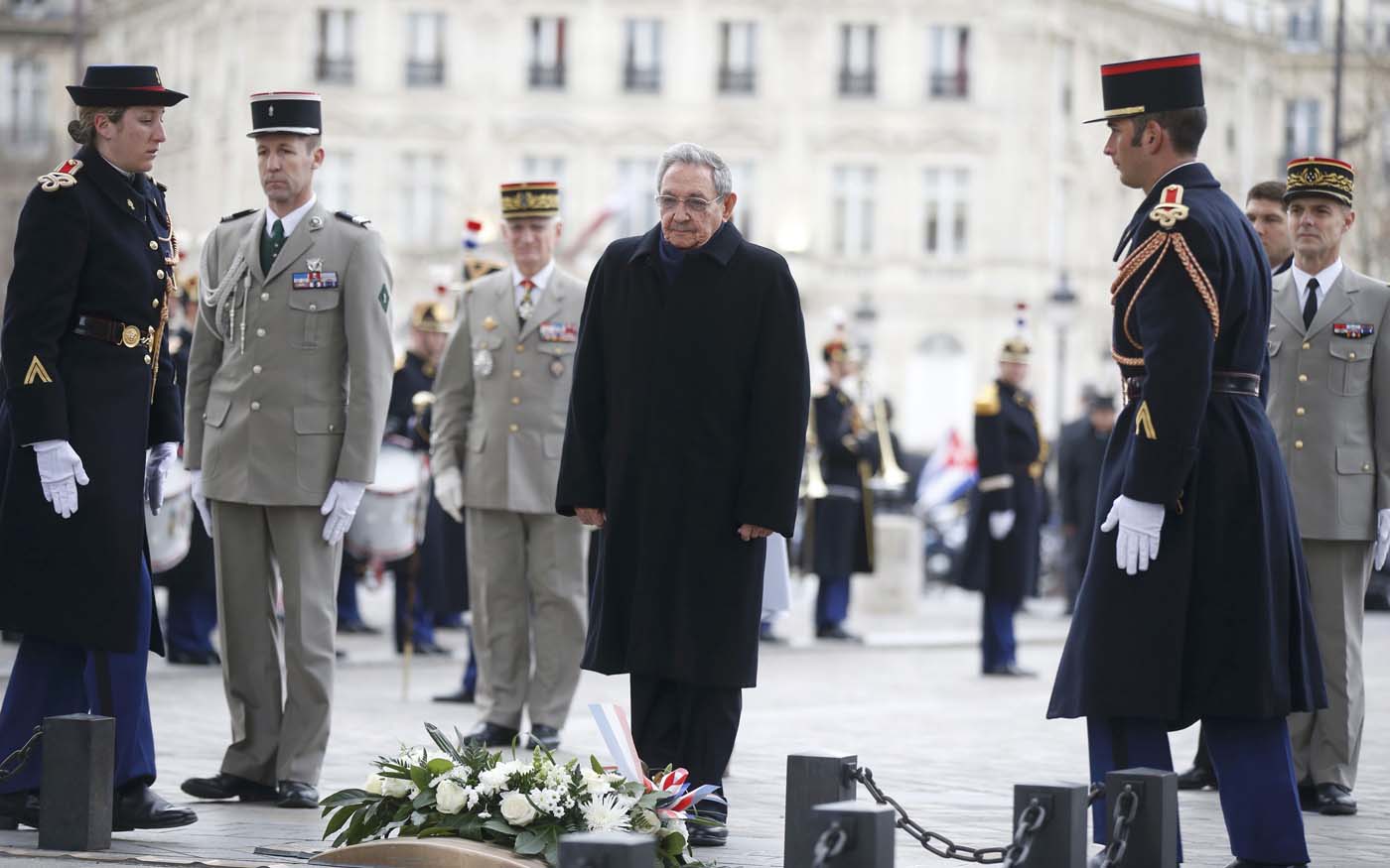 Cuba's President Raul Castro attends a ceremony at the Tomb of the Unknown Soldier at the Arc de Triomphe in Paris