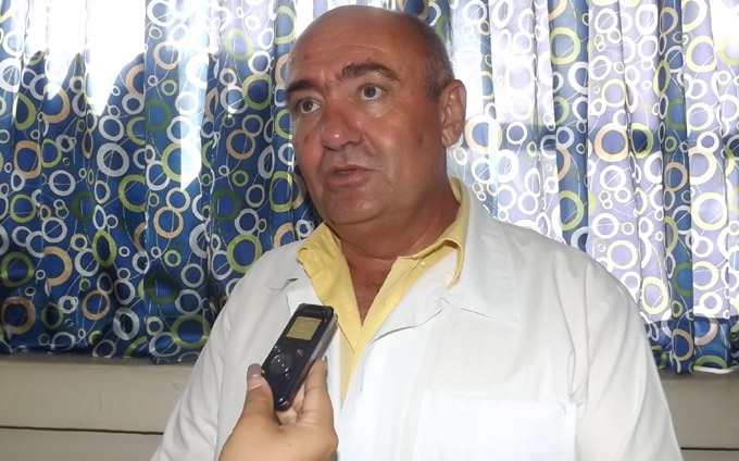 Doctor Roberto Lottis Bolaños, Manzanillo