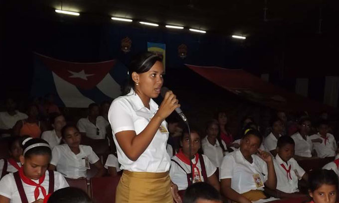 Dedican a Fidel debates pioneriles en Manzanillo Dedican a Fidel debates pioneriles en Manzanillo