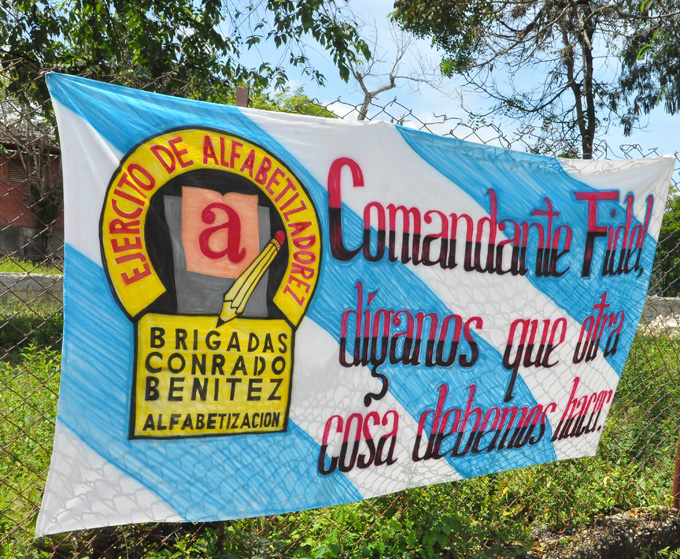 Centran interés en trabajo político e ideológico educadores de Granma Centran interés en trabajo político e ideológico educadores de Granma