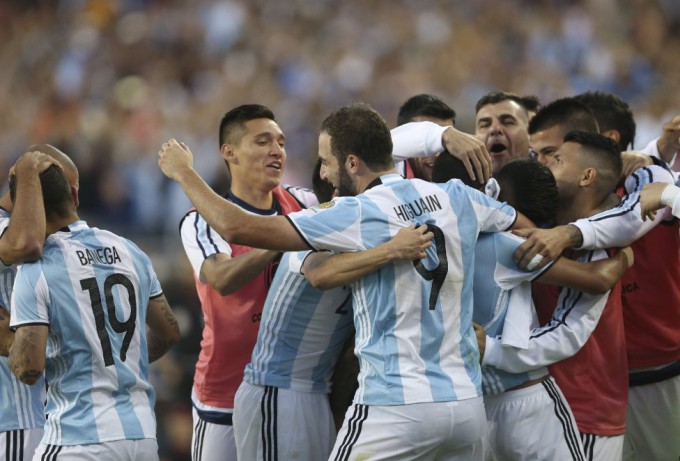 Argentina festeja el segundo gol