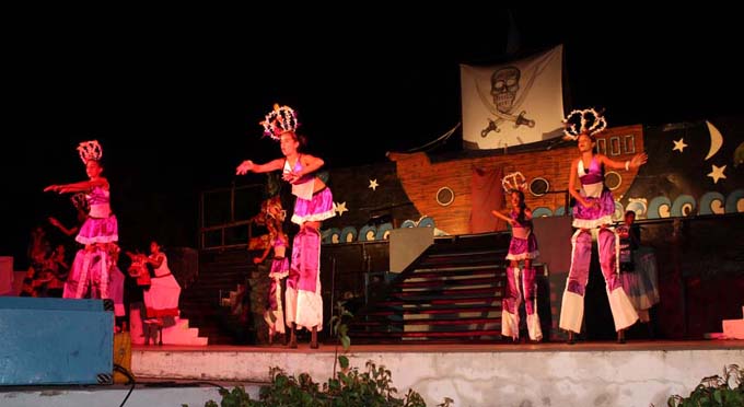 Brilla talento infantil manzanillero en espectáculo de carnaval (+ fotos) Brilla talento infantil manzanillero en espectáculo de carnaval (+ fotos)