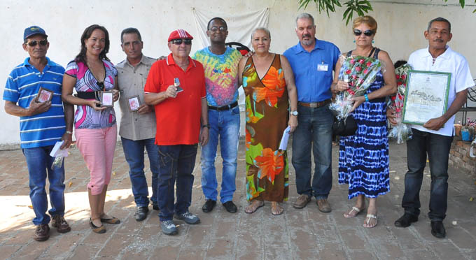 Reconocen trabajadores de la Radio en Granma Reconocen trabajadores de la Radio en Granma