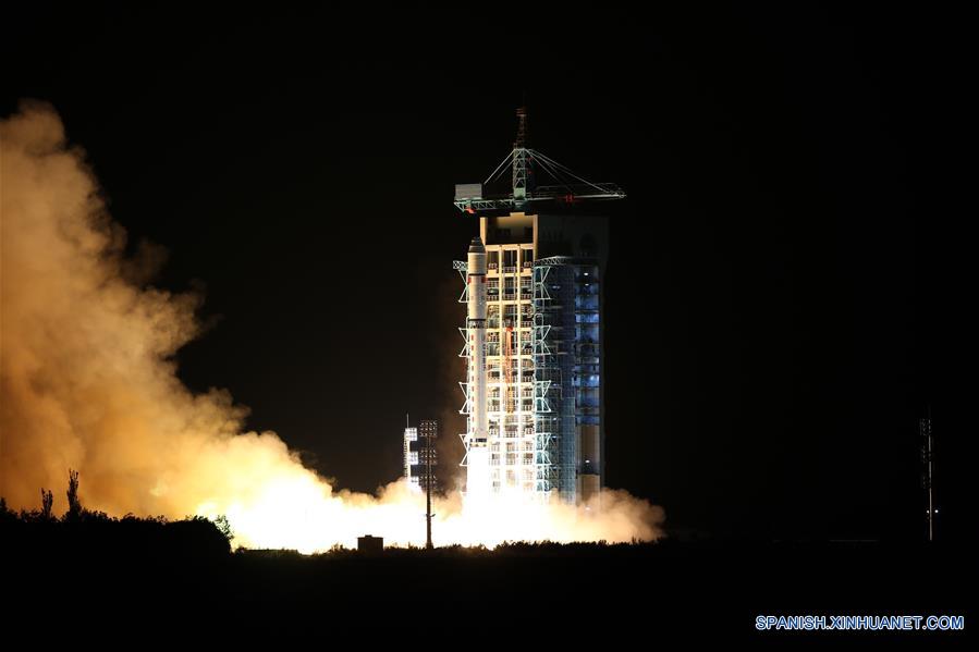 China lanza primer satélite de comunicación cuántica China lanza primer satélite de comunicación cuántica