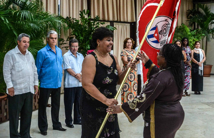 CUBA-LA HABANA-CONDECORAN A CEDERISTAS Y COLECTIVOS DESTACADOS