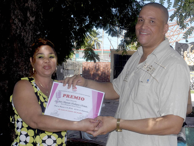 Premian mejores obras del sistema radial de Granma Premian mejores obras del sistema radial de Granma
