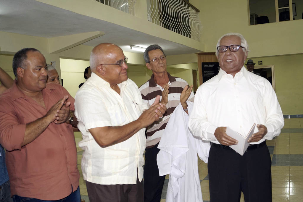 Nicolás Guillén en cera, Bayamo