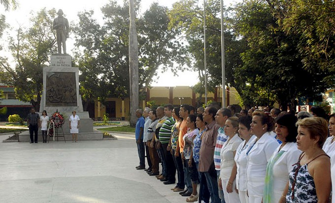 Orgullosos de su historia, los bayameses rinden tributo a Carlos M. de Céspedes/ FOTO Luis Carlos Palacios
