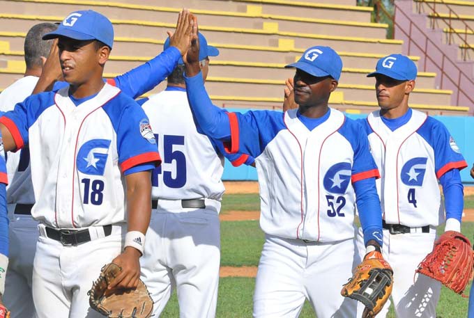 Los Alazanes exhiben el juego más armónico de las aúltimas campañas / Foto Rafael Martínez Arias