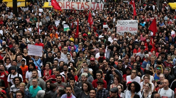 Trabajadores de Brasil realizan paro nacional en rechazo a medidas de Temer Trabajadores de Brasil realizan paro nacional en rechazo a medidas de Temer