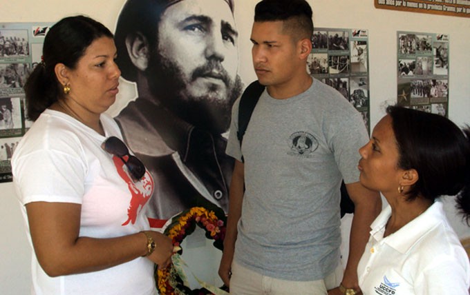 De izquierda a derecha, Yaima, Leosvanys y Yamelis. FOTOS/Leonardo Leyva Paneque