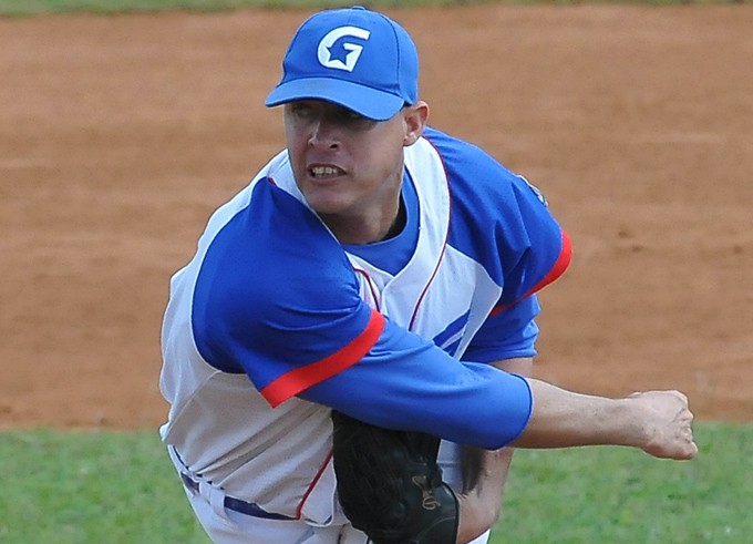 El espigado yarense se consolida como el pitcher más gabador de las últimas campañas / Foto Luis Carlos Palacios Leyva