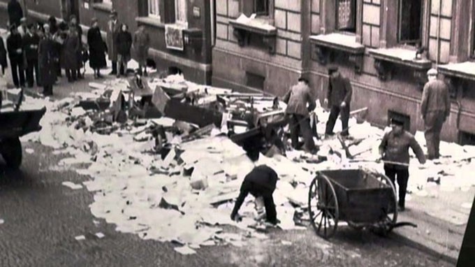 Los judíos fueron obligados a reparar los daños causados por el nazismo