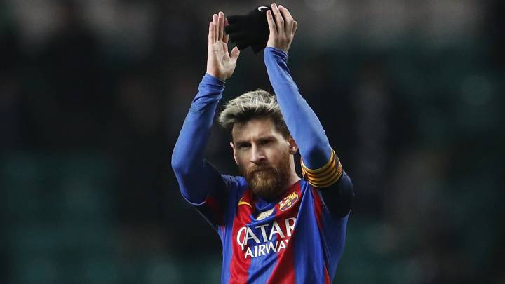 Messi se pone a 100 presumiendo de puntería Messi se pone a 100 presumiendo de puntería