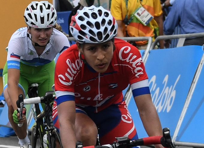 Arlenis Sierra, la mejor atleta de Granma en el 2016 Arlenis Sierra, la mejor atleta de Granma en el 2016