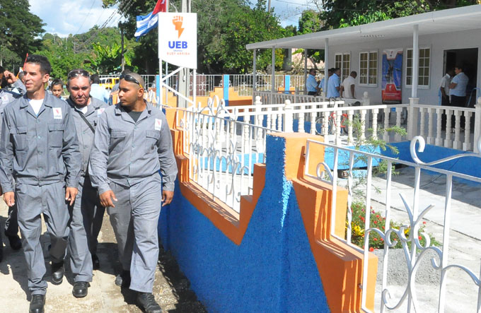 Oficina municipal de la Unión Eléctrica / FOTO Rafael Martínez Arias