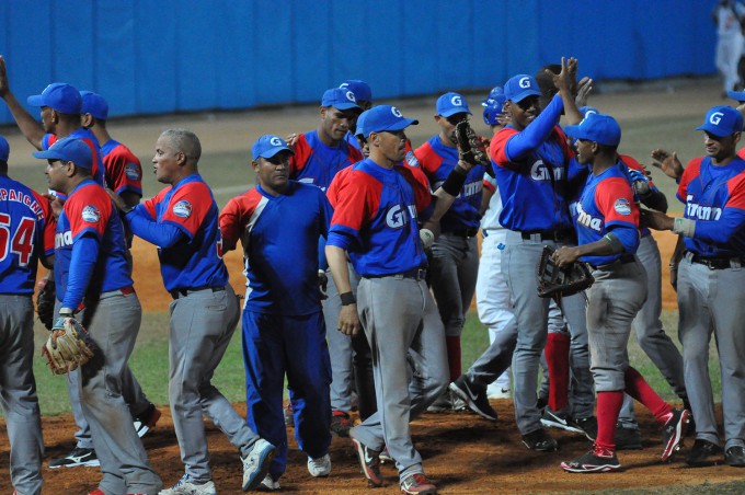 Los Alazanes celebran la segunda victoria en el Cepero / Fotos Rafael Martínez Arias