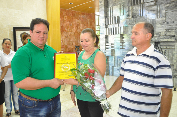 Certifican sistema de gestión de la calidad en Empresa granmense Certifican sistema de gestión de la calidad en Empresa granmense