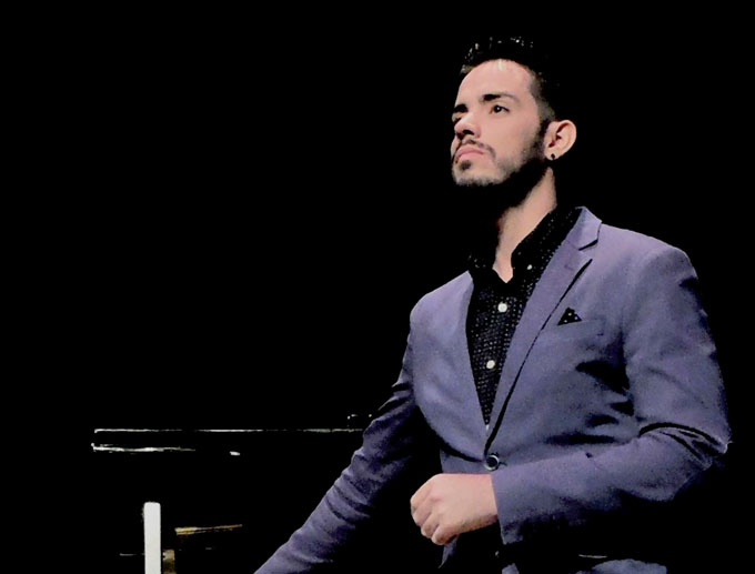 Contratenor cubano Lesby Bautista protagoniza recital en La Habana Contratenor cubano Lesby Bautista protagoniza recital en La Habana