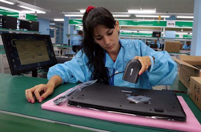 Cuban factory assembles first 7 thousand tablets and laptops