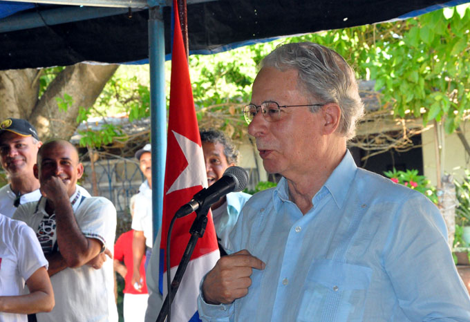Visita Frei Betto por vez primera a Bayamo (+ fotos) Visita Frei Betto por vez primera a Bayamo (+ fotos)