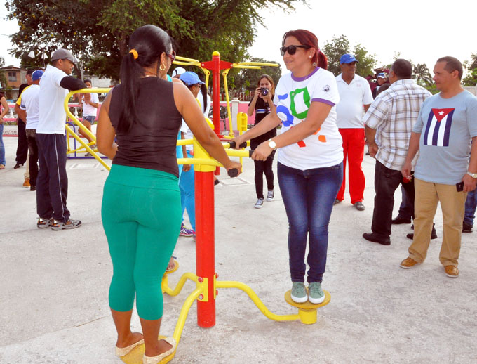 Dirigente juvenil visita Bayamo en vísperas del 4 de abril Dirigente juvenil visita Bayamo en vísperas del 4 de abril