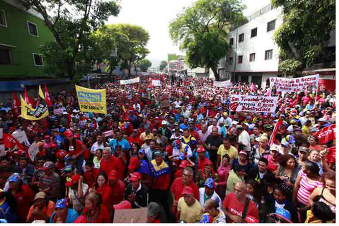 Caracas se viste de rojo y apuesta por la paz Caracas se viste de rojo y apuesta por la paz
