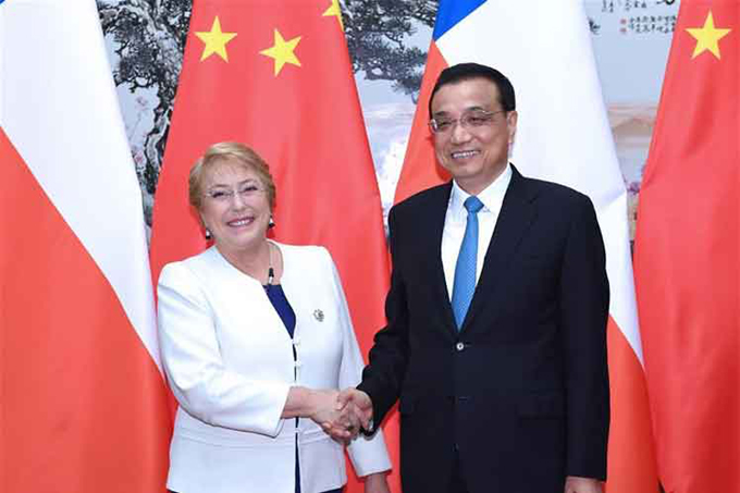 Bachelet dialoga con primer ministro de China al cierre de su visita Bachelet dialoga con primer ministro de China al cierre de su visita