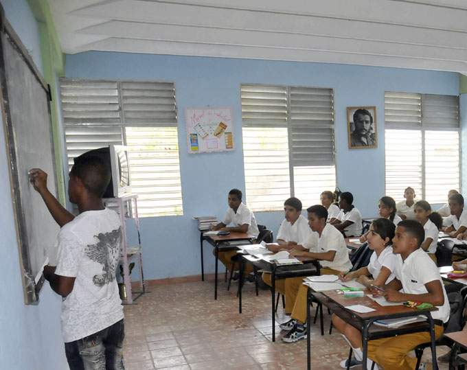Garantizada en Granma la continuidad de estudios a estudiantes de noveno grado Garantizada en Granma la continuidad de estudios a estudiantes de noveno grado
