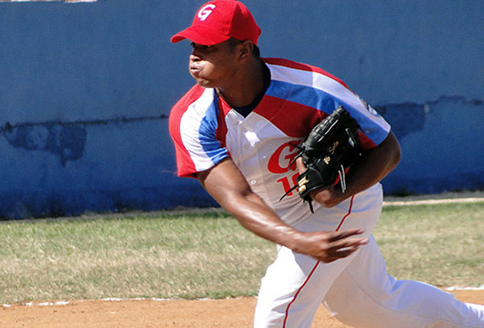 Alberto Soto: Mi sueño es lanzar otra vez en Series Nacionales Alberto Soto: Mi sueño es lanzar otra vez en Series Nacionales