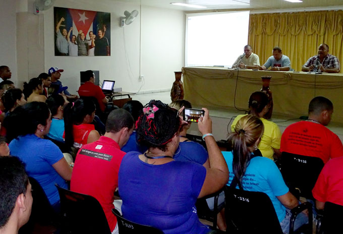 Instan a la juventud de Granma a enfrentar problemas de la sociedad Instan a la juventud de Granma a enfrentar problemas de la sociedad