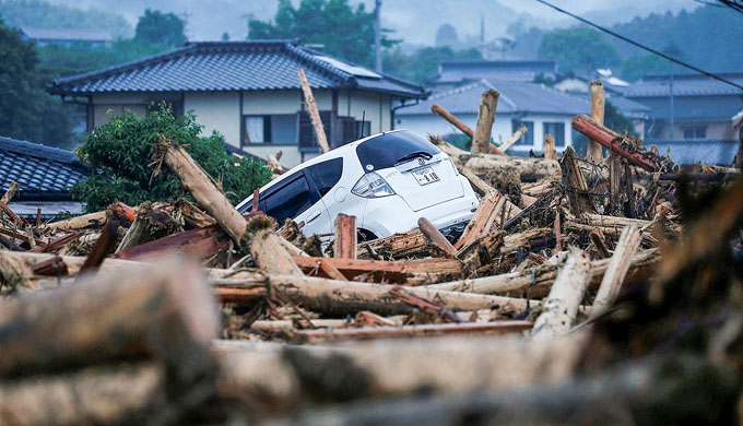 Más de 20 muertos por lluvias torrenciales sin precedentes en Japón (+ fotos) Más de 20 muertos por lluvias torrenciales sin precedentes en Japón (+ fotos)