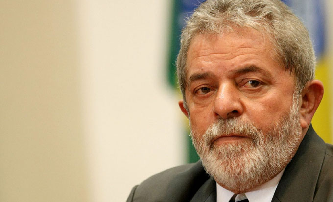 Juez brasileño condena a Lula a más de nueve años de cárcel Juez brasileño condena a Lula a más de nueve años de cárcel