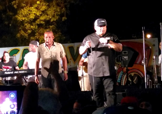 Elito Revé y su Charangón hicieron bailar a los bayameses Elito Revé y su Charangón hicieron bailar a los bayameses