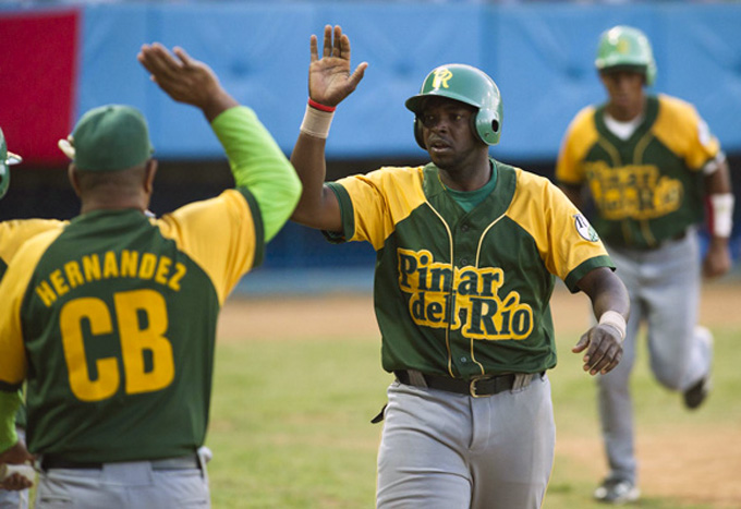 Pinar por alargar estadía en la cima del campeonato cubano de béisbol (+ video) Pinar por alargar estadía en la cima del campeonato cubano de béisbol (+ video)