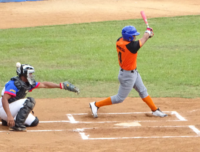 Villa Clara va por barrida ante campeón en béisbol cubano Villa Clara va por barrida ante campeón en béisbol cubano