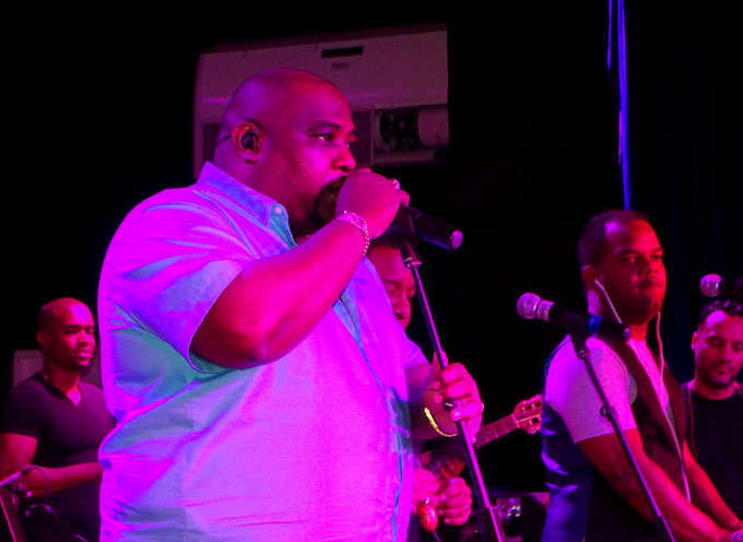 Alexander Abreu celebró su cumpleaños junto a los bayameses (+ fotos y videos) Alexander Abreu celebró su cumpleaños junto a los bayameses (+ fotos y videos)