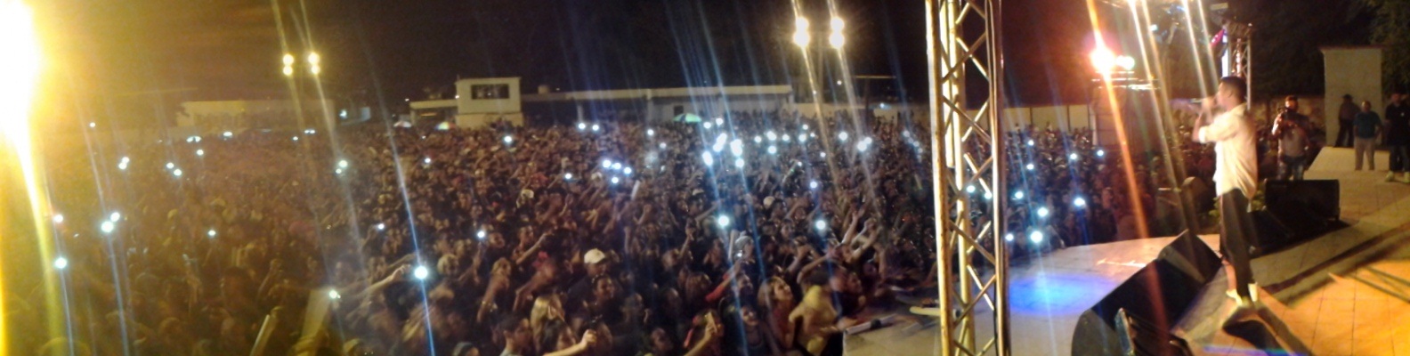 Divan seduce a público granmense (+ fotos) Divan seduce a público granmense (+ fotos)