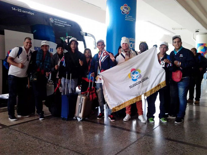 Arriban a Sochi delegados cubanos a Festival de juventudes Arriban a Sochi delegados cubanos a Festival de juventudes