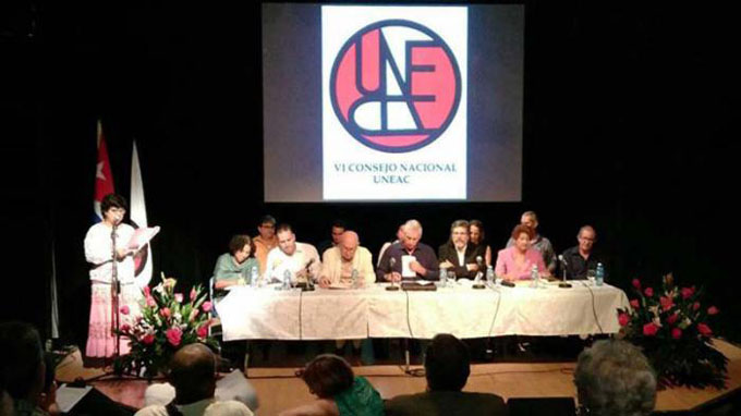 Artistas y escritores comprometidos con el perfeccionamiento de la enseñanza Artistas y escritores comprometidos con el perfeccionamiento de la enseñanza