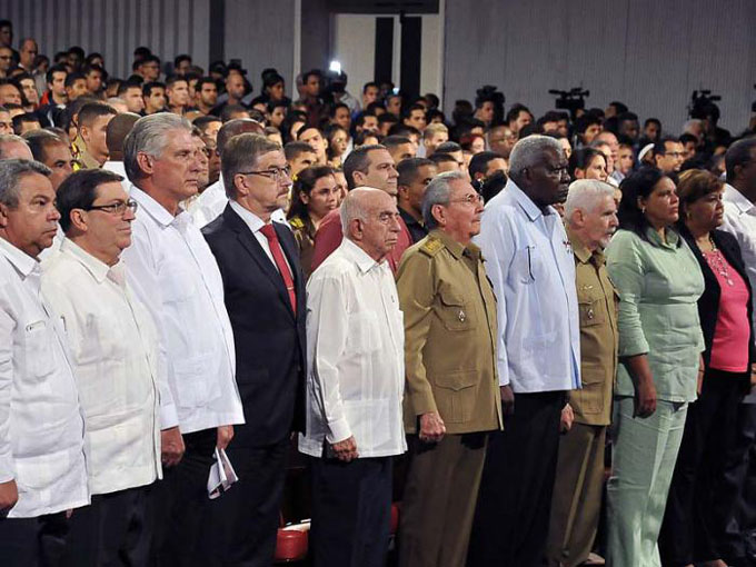 Revolución de Octubre: uno de los acontecimientos más trascendentales del siglo XX Revolución de Octubre: uno de los acontecimientos más trascendentales del siglo XX