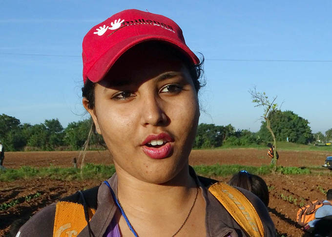 Realizan masiva movilización a la agricultura en Bayamo (+ fotos y audios) Realizan masiva movilización a la agricultura en Bayamo (+ fotos y audios)